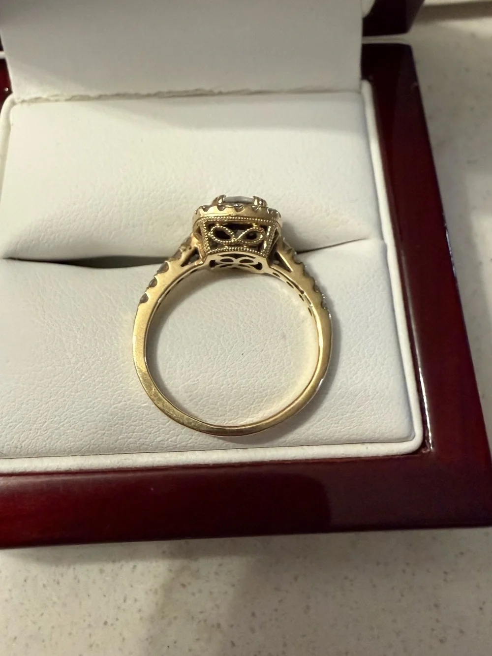 Ladies Halo Diamond Engagement Ring